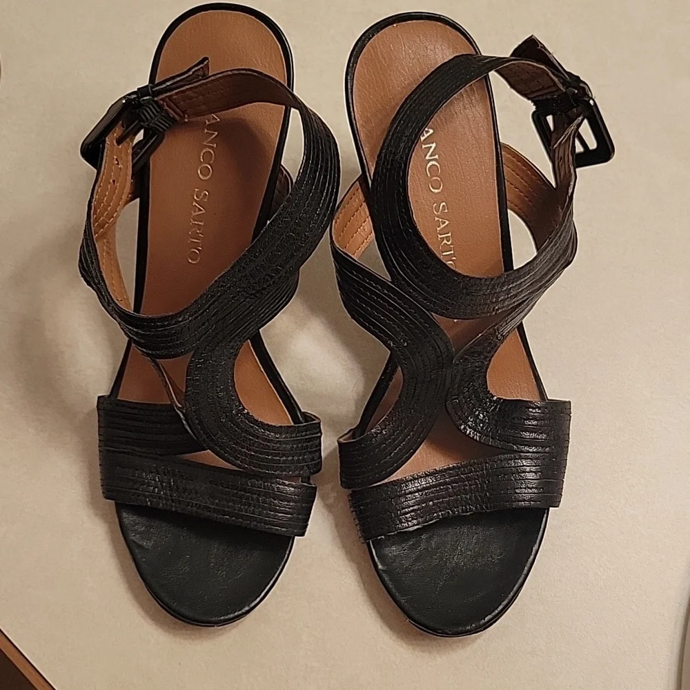 Beautiful high heeled sandals - Picture 3 of 5